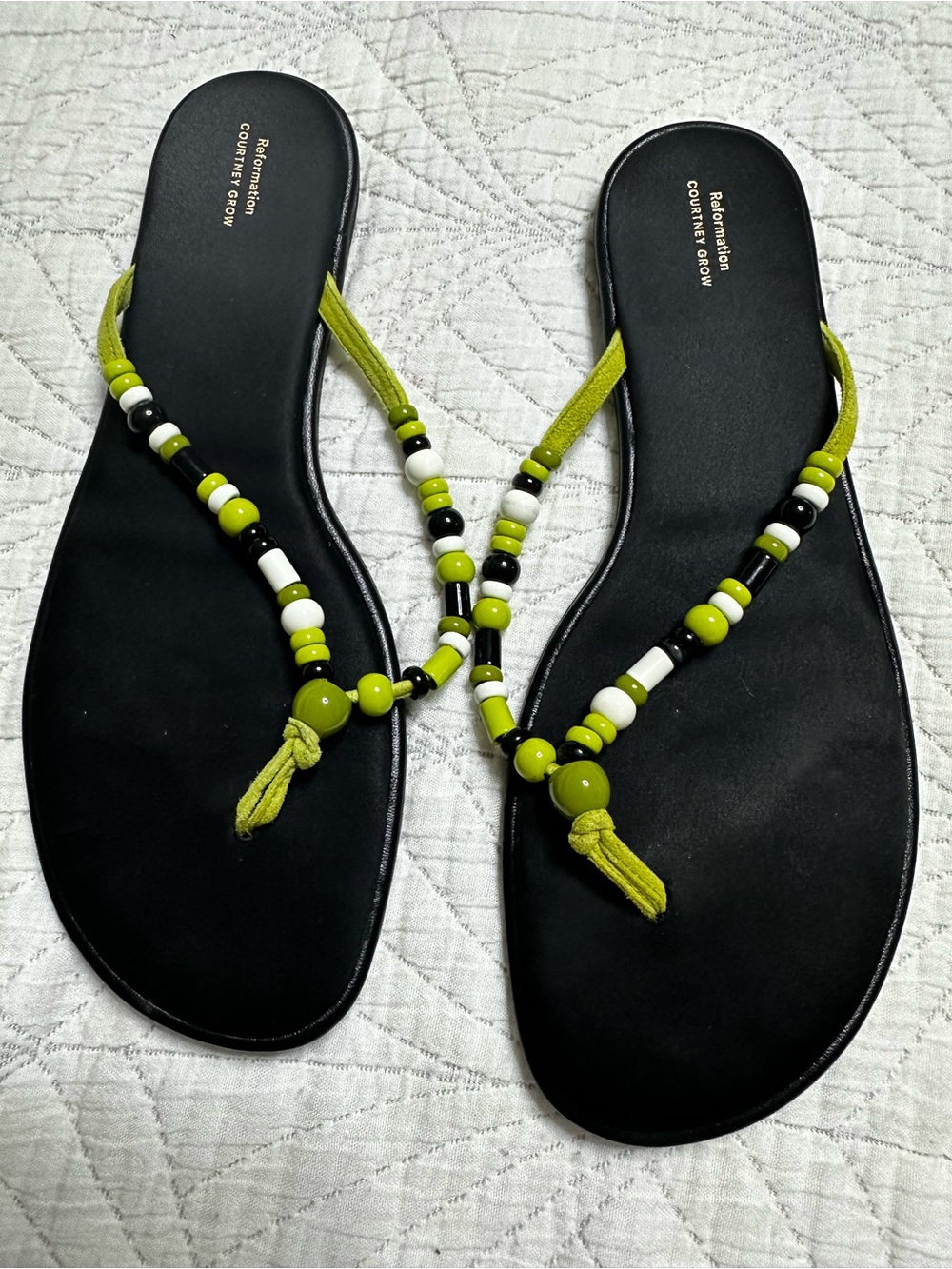 Reformation Courtney Grow Beaded Thong Sandals Green Black White Size 8